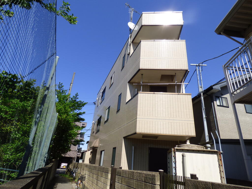 クリスタルハイム