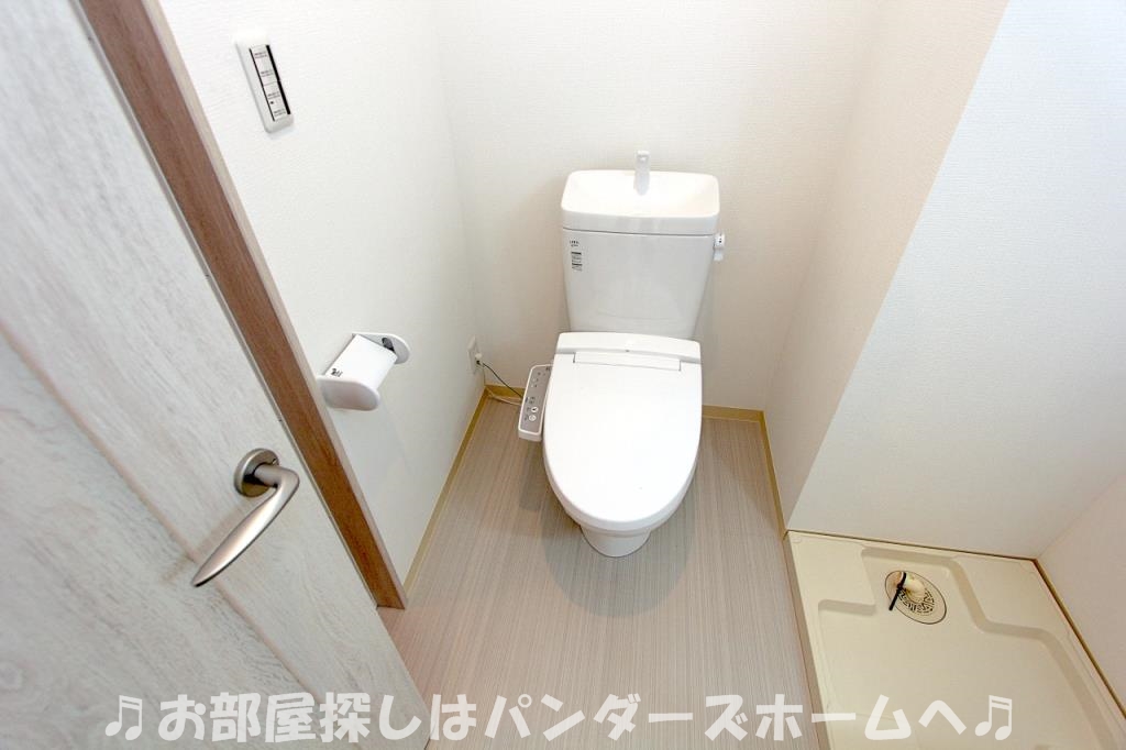 モダンアパートメント枚方岡山手のトイレ写真