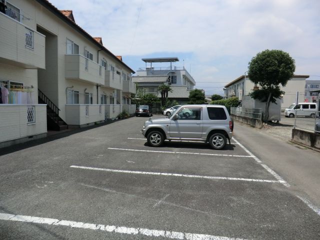 【長者敷ハイツの駐車場】