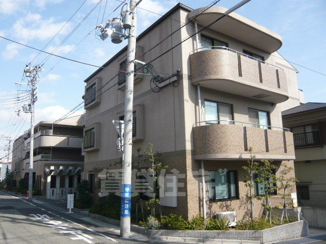 神戸市灘区畑原通のマンションの建物外観