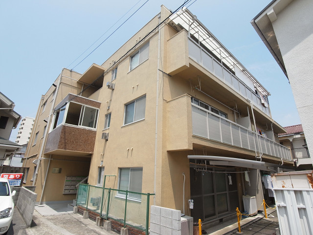 神戸市垂水区北舞子のマンションの建物外観
