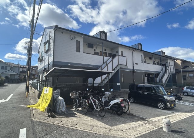 シャトウ山田の建物外観