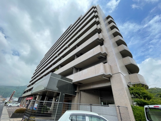 広島市安芸区瀬野のマンションの建物外観