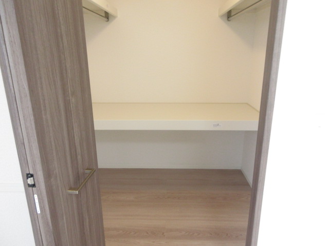 収納　ウオークインクローゼット