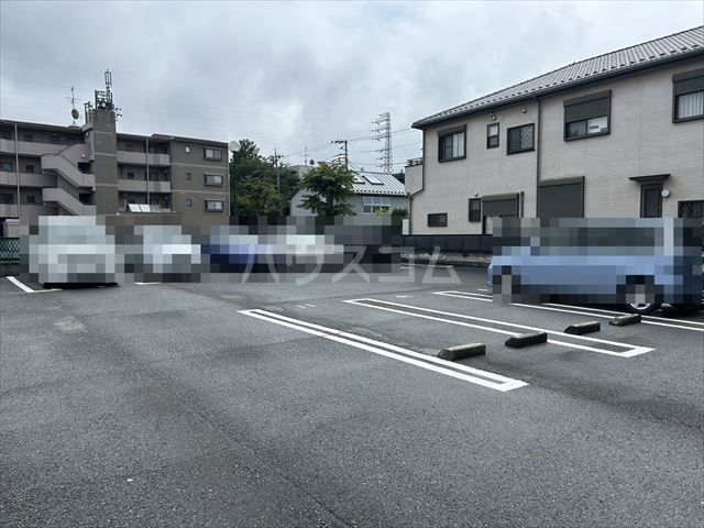 【さいたま市大宮区桜木町のマンションの駐車場】