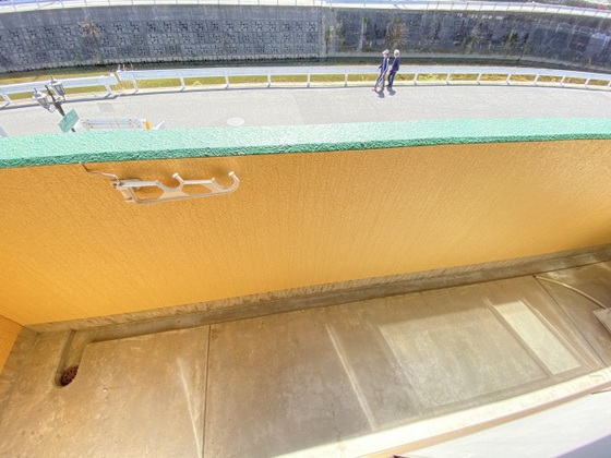 バルコニー　※別号室のお写真です