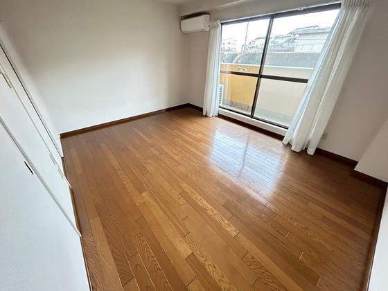 居室・リビング　※別号室のお写真です