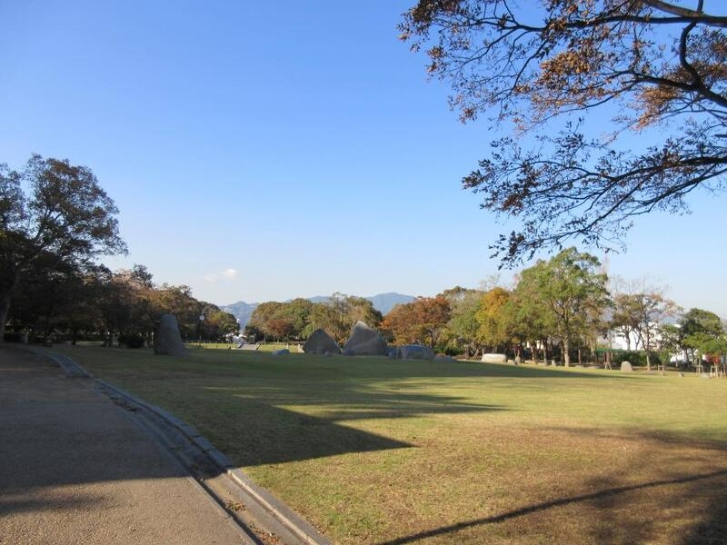 【ビレッジハウス港島タワーの公園】