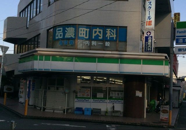 【横浜市戸塚区品濃町のマンションのコンビニ】