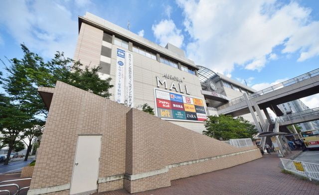 【横浜市戸塚区品濃町のマンションのショッピングセンター】