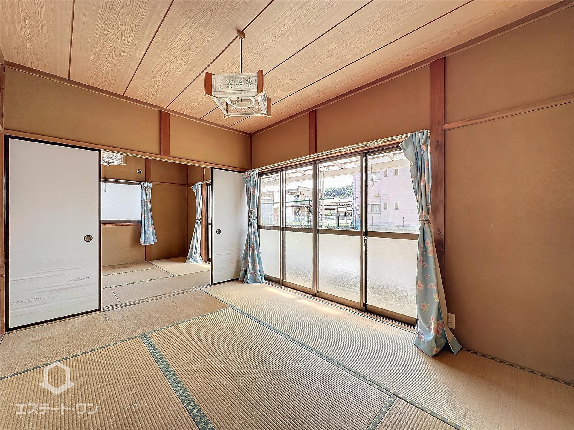 居室・リビング　日差したっぷり☆和室のお部屋です！