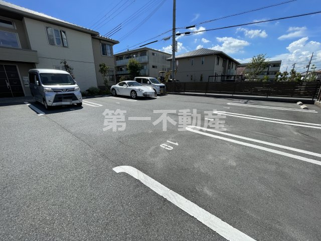 【エクセレンス喜田の駐車場】