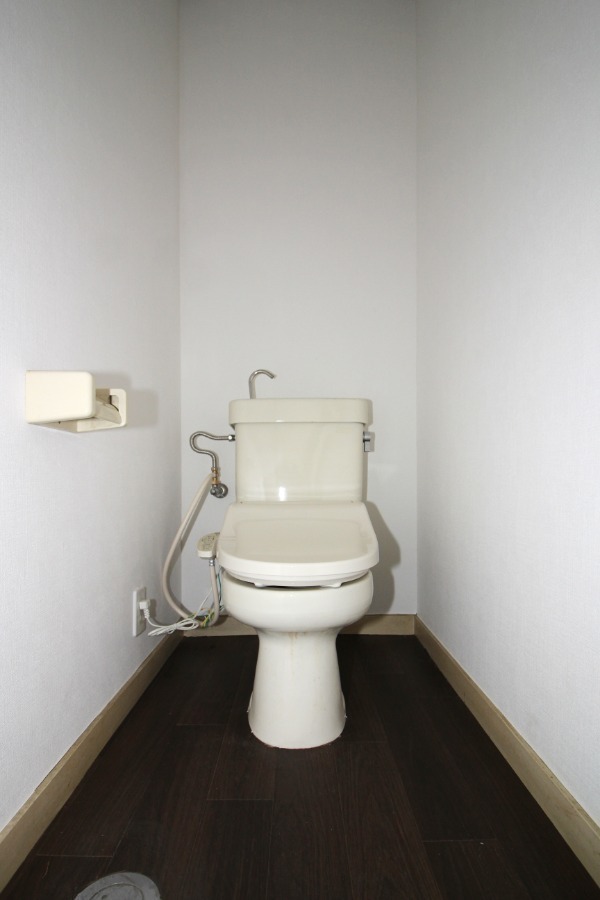 トイレ　トイレ温水洗浄便座