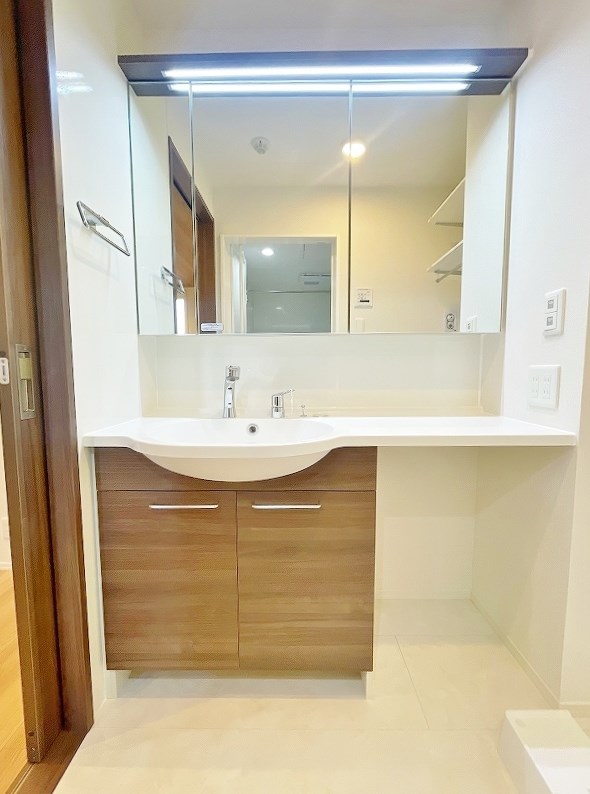 洗面設備　★洗面脱衣所/シャワー付き洗面台★