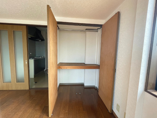 収納　仕切りのある収納でございます。