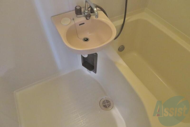 バス・シャワールーム　足伸ばせて、のんびりできますね。