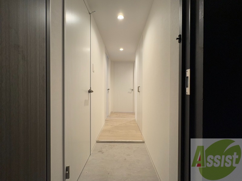 玄関　玄関です。ご覧の通り広々としていますね。