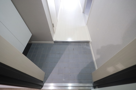 玄関　※別部屋の写真です