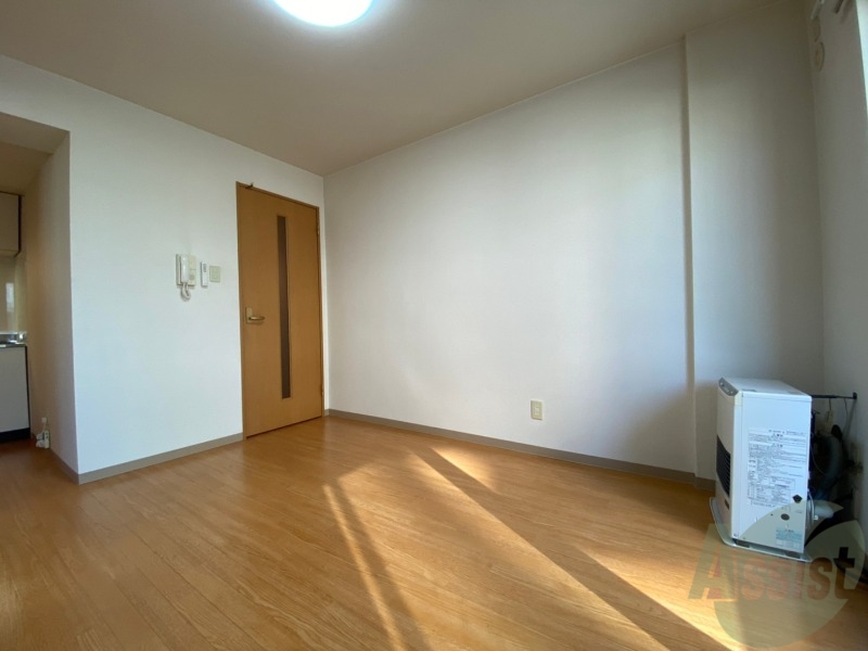 居室・リビング　広くてキレイなお部屋が広がっていて、充実した生活が送れそう。