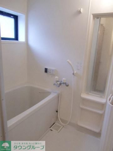 バス・シャワールーム　キレイな浴室