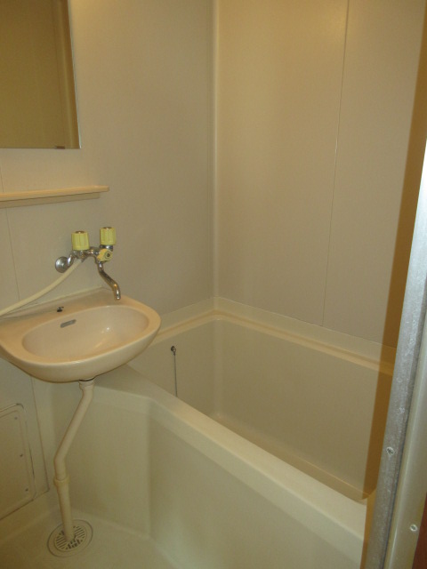 バス・シャワールーム　クリエイトＳ・Ｄ 富士今泉店まで900m