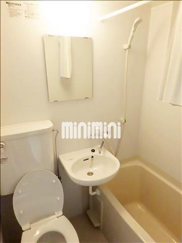 バス・シャワールーム　３点ユニットバスです。