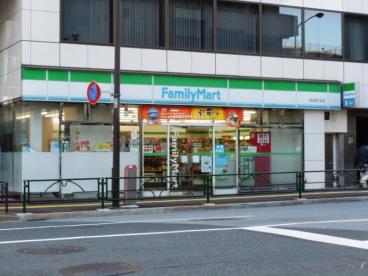 コンビニ　ファミリーマート四谷四丁目店（コンビニ）まで187m