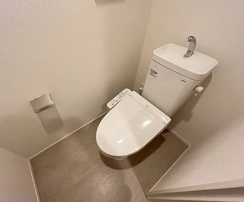 都営大江戸線 森下駅 徒歩8分 12階建 築1年のトイレ写真