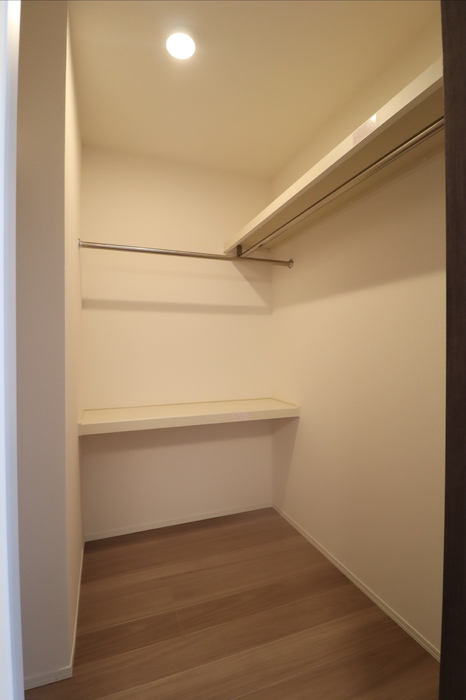 収納　ウォークインクローゼット