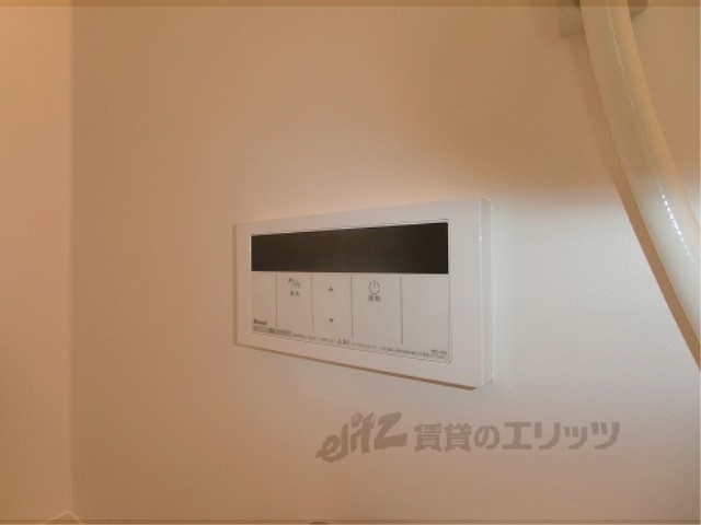 その他設備　給湯器リモコン