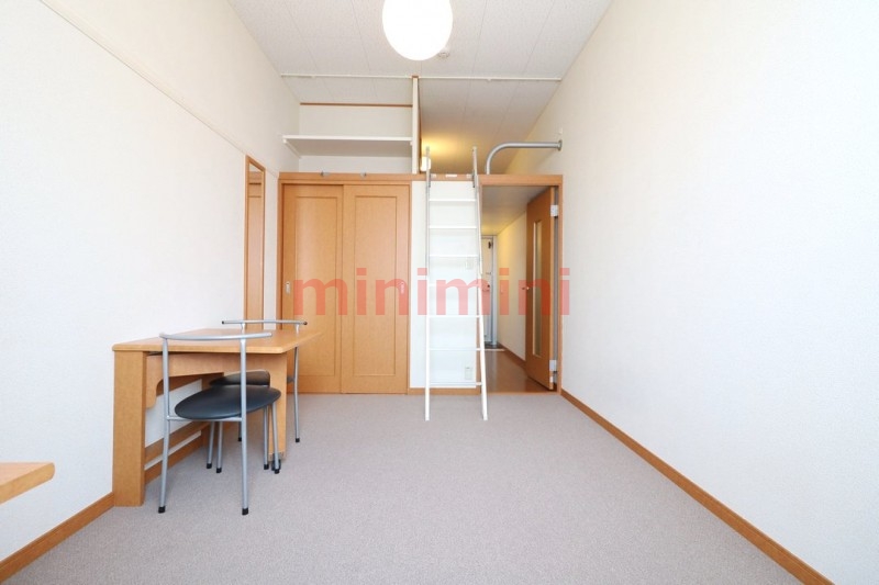 居室・リビング　※同タイプ物件の室内写真です