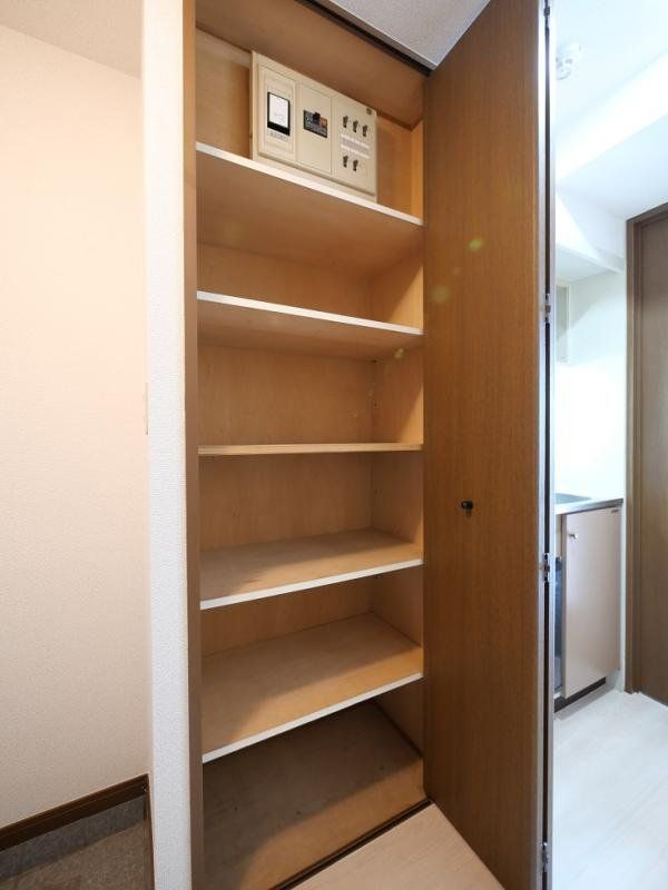 洗面設備　収納