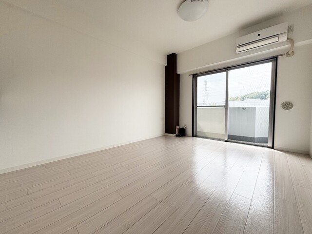 居室・リビング　※清掃前です