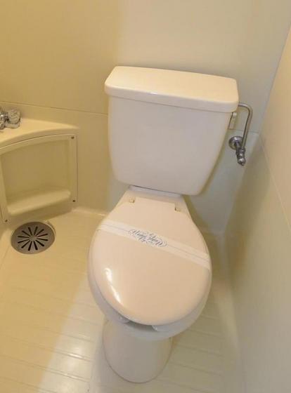 トイレ　※他号室の写真です。