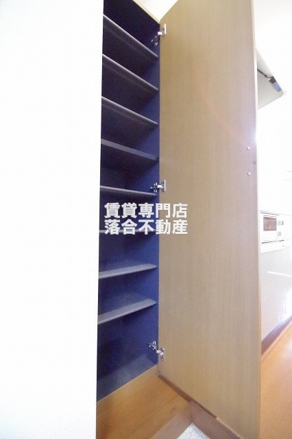 収納　シューズ収納