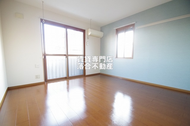 居室・リビング　明るくて広々としたリビング♪