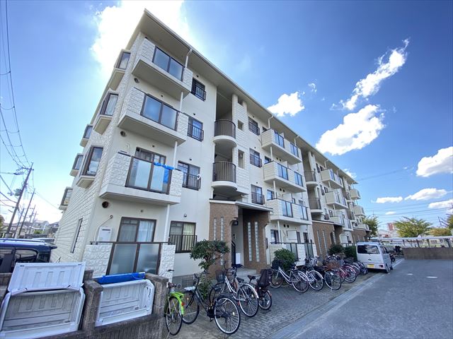 建物外観　全戸南向きバルコニー