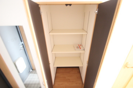 玄関　※別部屋の写真です