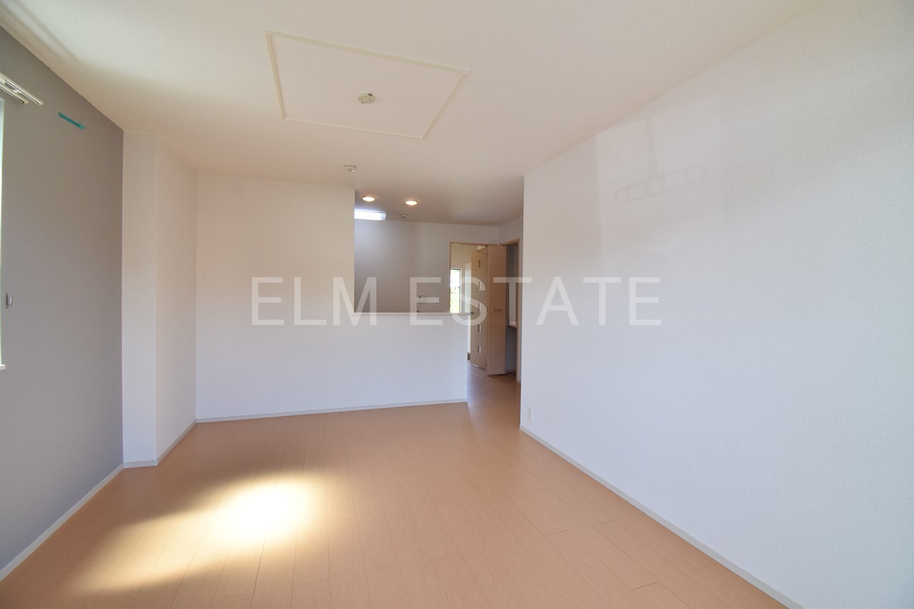 居室・リビング　同一物件反転タイプの写真になります。