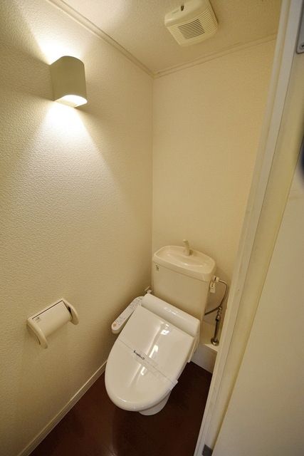 トイレ　シャワー付きトイレ