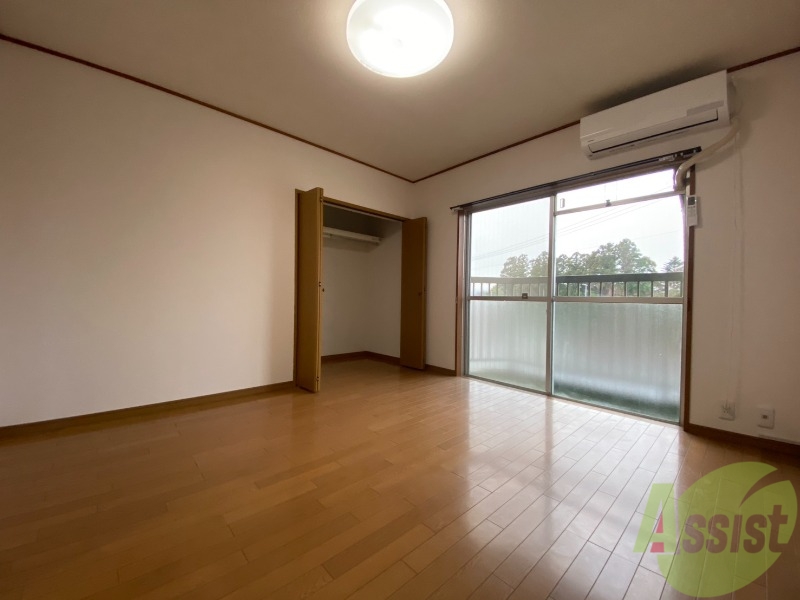 その他部屋・スペース　こちらが洗面台です。鏡があるので身だしなみチェックできます。