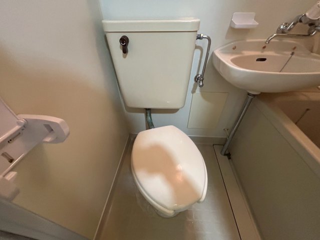 トイレ　オーガスタ広路本町