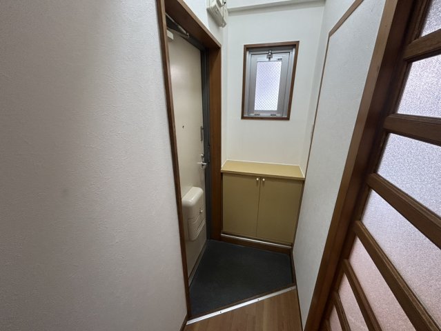 玄関　オーガスタ広路本町