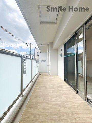 バルコニー　明るいバルコニーです