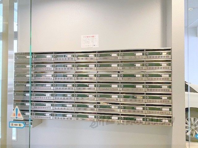 ロビー　集合ポスト