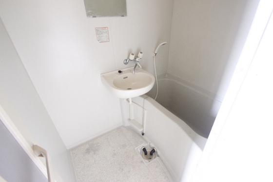 バス・シャワールーム　※他部屋の写真を使用しております。