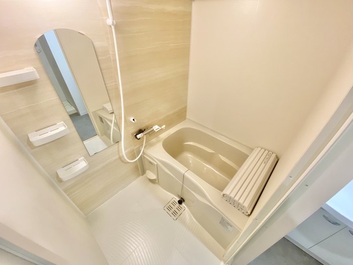 バス・シャワールーム　※同系タイプの写真です。