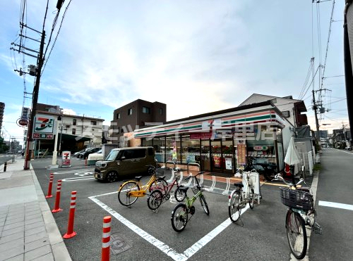 コンビニ　セブンイレブン 大阪阪南町3丁目店（コンビニ）まで598m