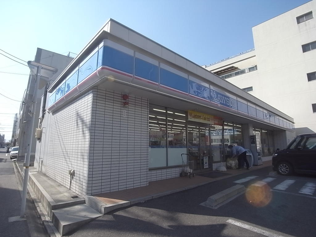 コンビニ　ローソン中村水主町店 (コンビニ)（コンビニ）まで290m