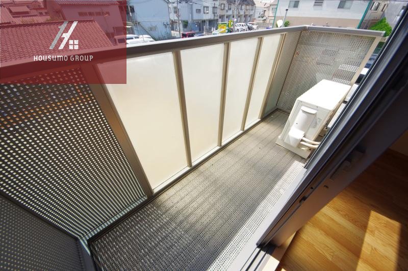 バルコニー　陽当たり良好なバルコニーです